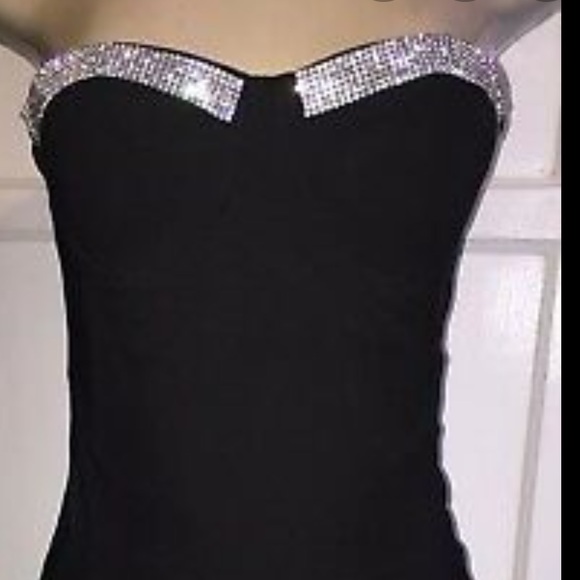 Forever 21 Dresses & Skirts - Forever 21 black strapless mini dress